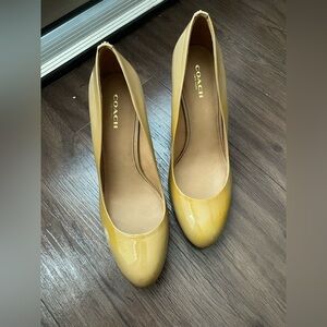 💕Coach trendy women’s shoes size 7.5